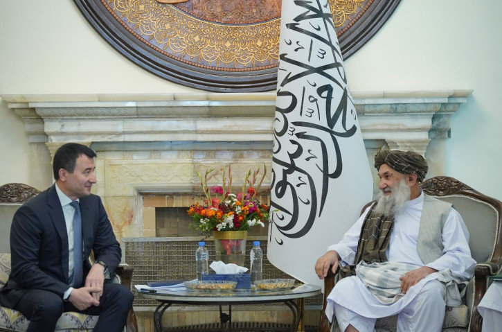 The Prime Minister of the Islamic Emirate of Afghanistan Meets with the Delegation Led by the Deputy Prime Minister of Uzbekistan