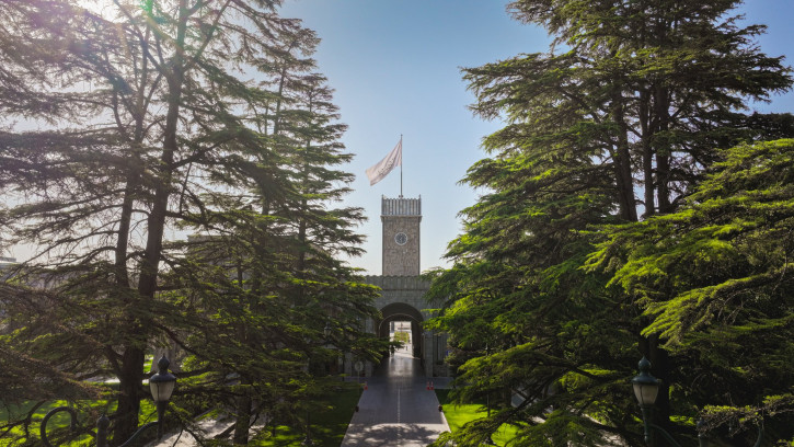 بازدید معاون اداری ریاست الوزراء از جریان کار پل هوایی چهارراهی بره کی